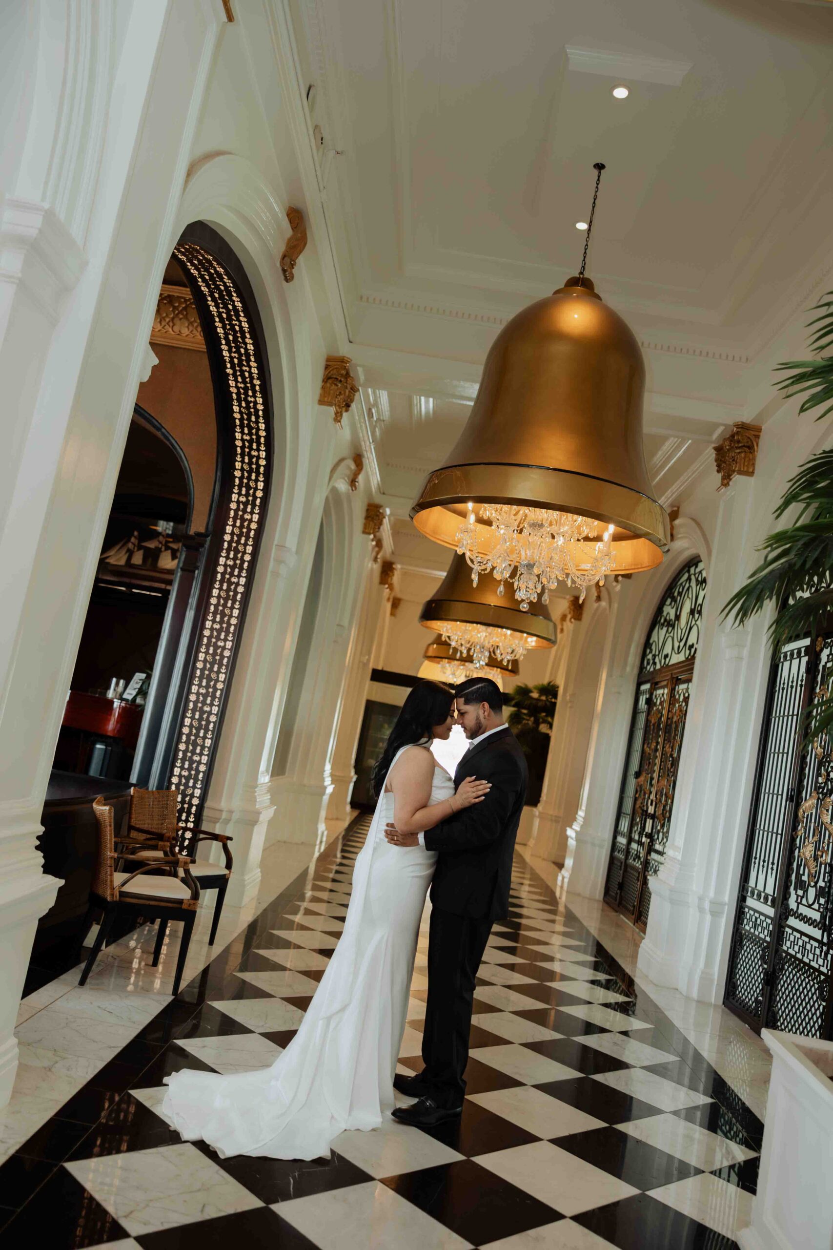engagement photos at the grand galvez hotel, Galveston wedding photographer