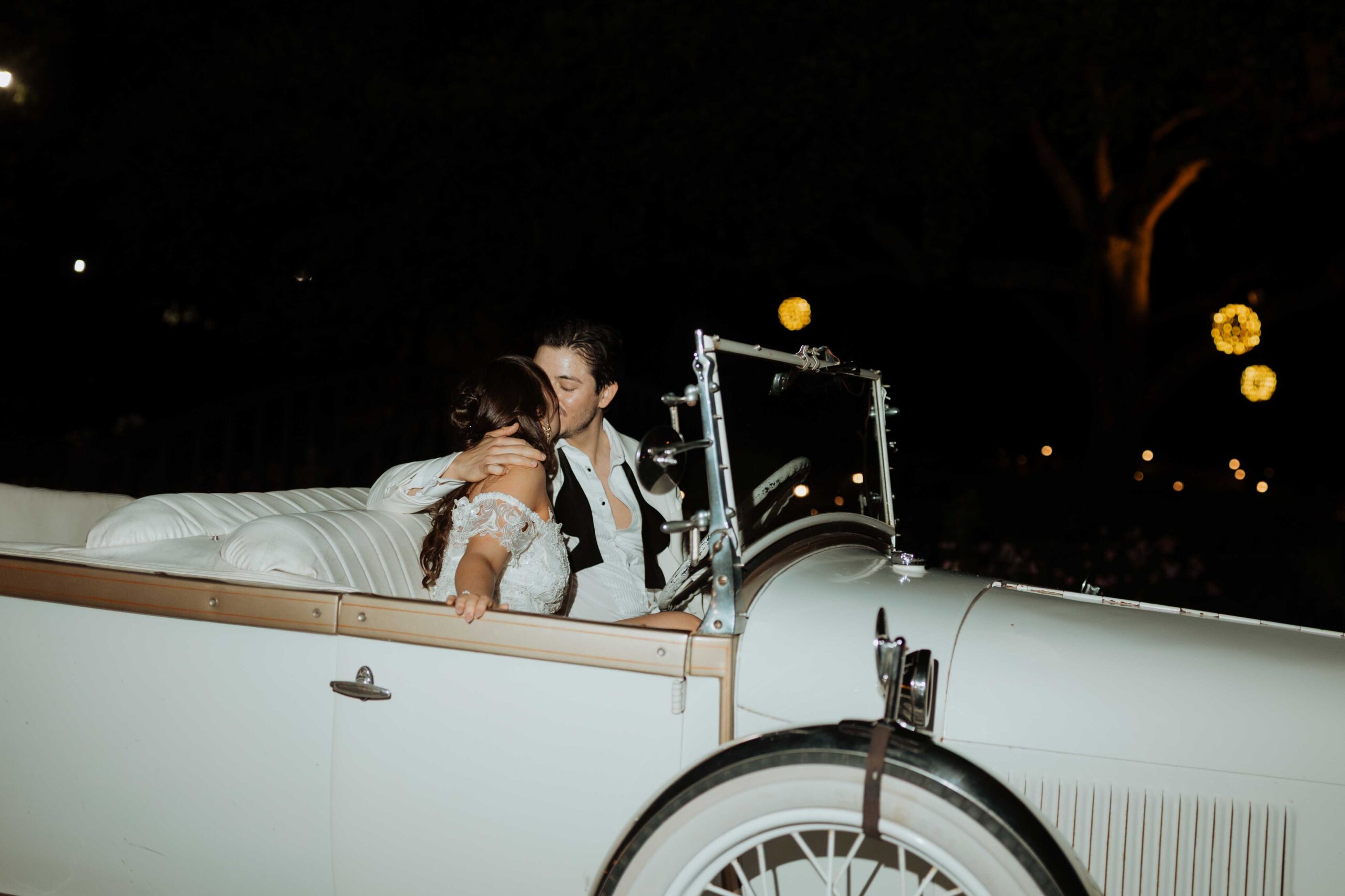 Modern romantic wedding portraits at The Peach Orchard venue in Houston