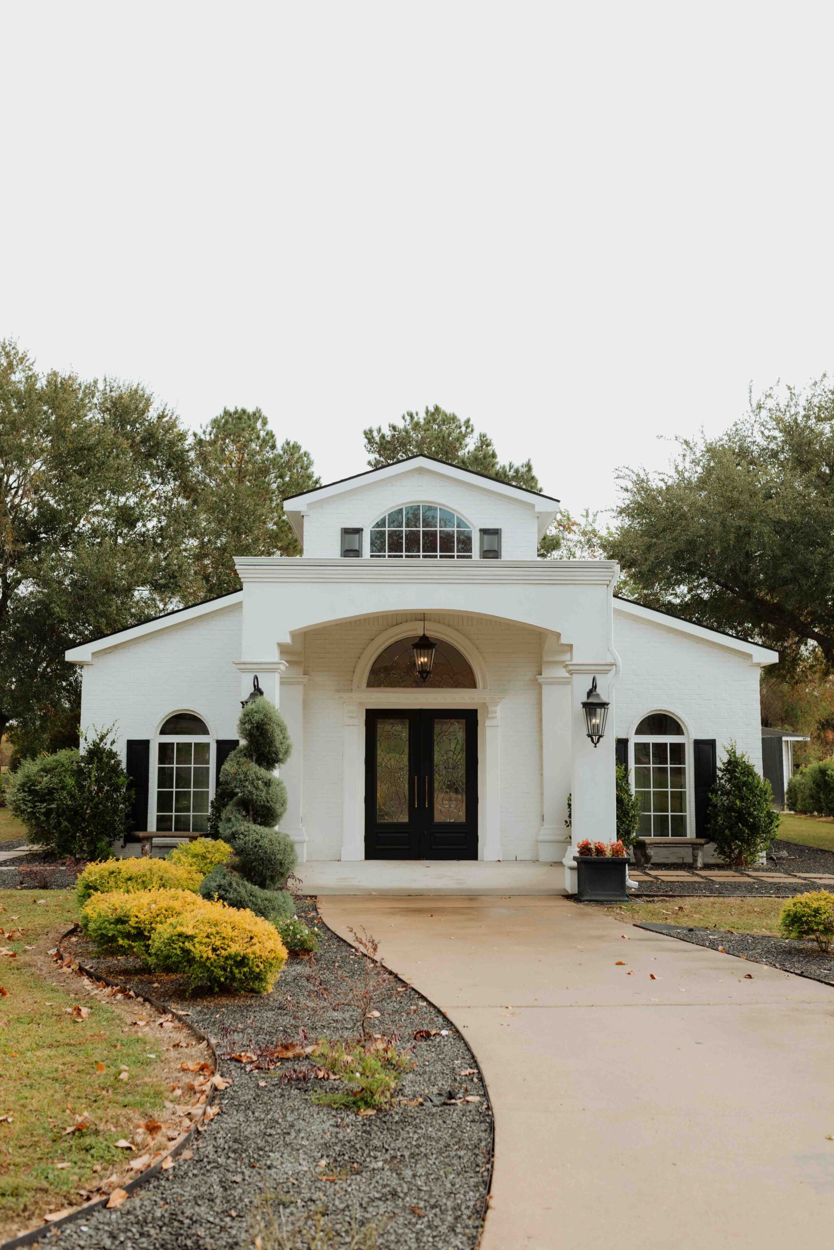 Houston luxury wedding photographer Sandlewood Manor wedding in Tomball