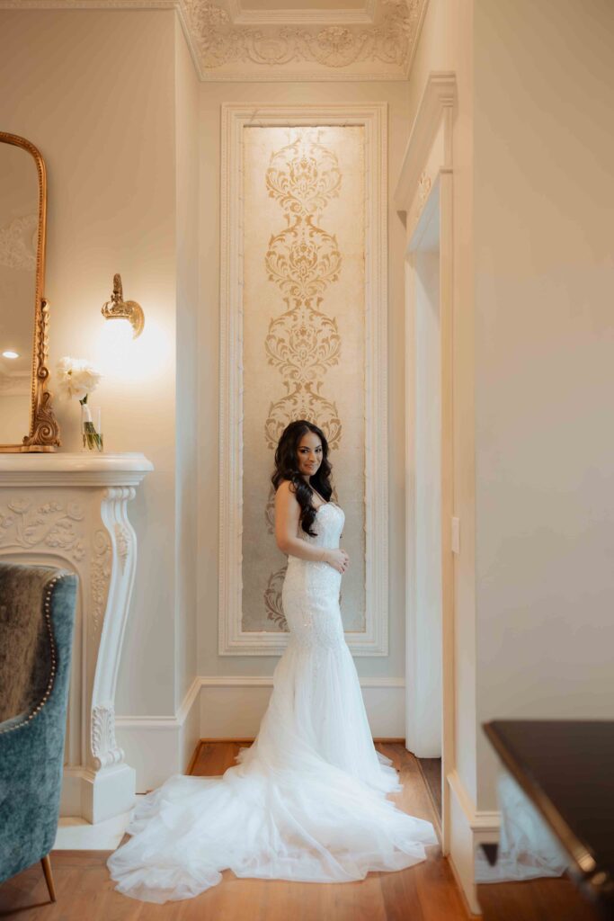bride getting ready in manor houst at Sandlewood Manor houston wedding photographer