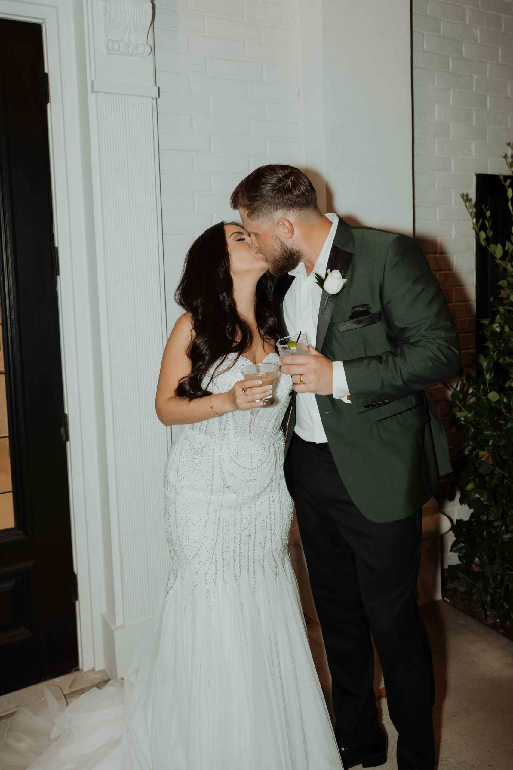 Ceremony at Sandlewood Manor houston wedding photographer